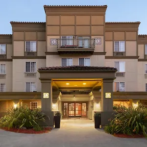https://larkspur-landing-renton-an-all-suite-hotel.seattlehotelsites.com